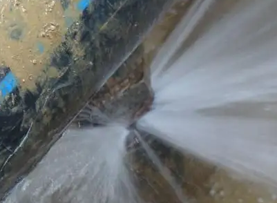 仲巴卫生间测漏水施工步骤